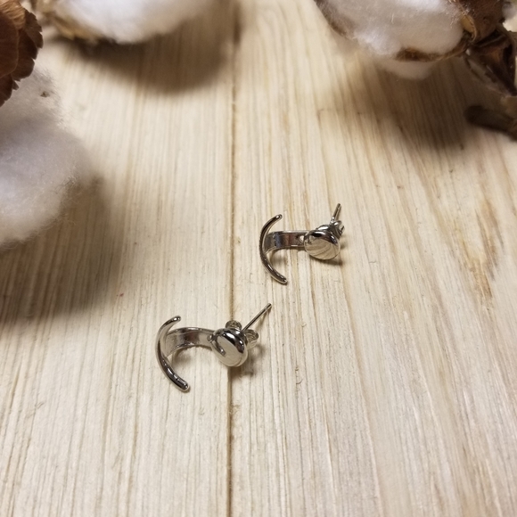 Super Stylish SILVER earrings - Picture 5 of 11